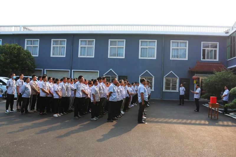 花溪科技舉行“送溫暖、獻(xiàn)愛(ài)心”捐助活動(dòng)